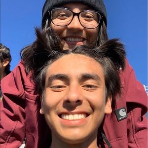 Meet your Posher, Em